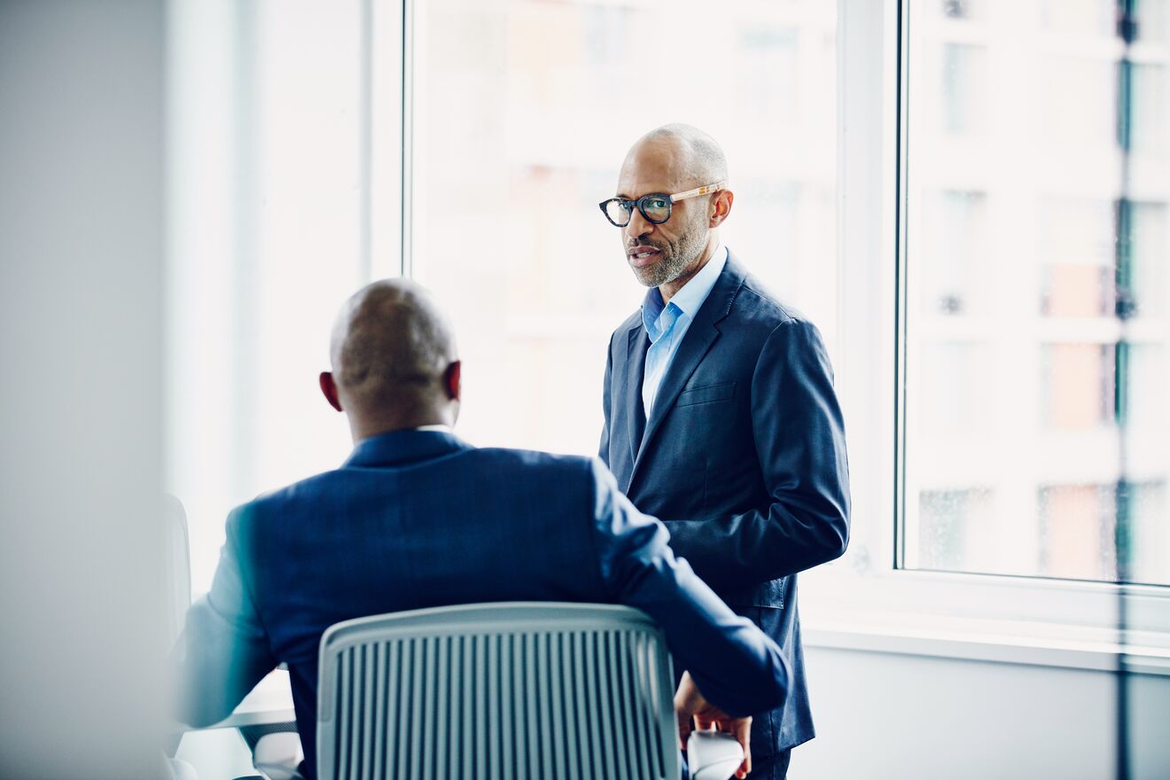 mature-businessmen-discussing