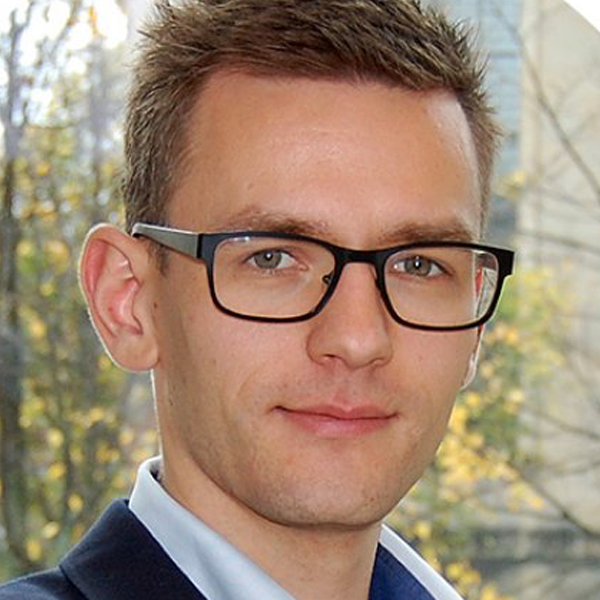 Analytiker, Frederik Weber