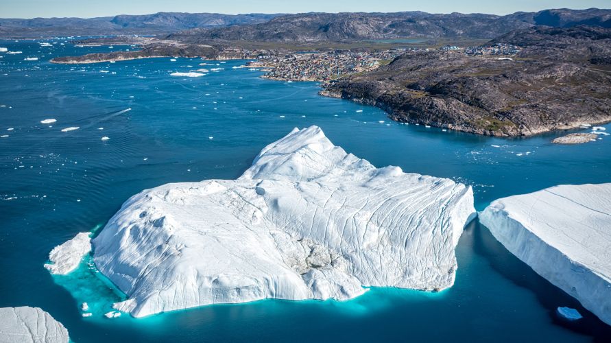 Den barske sandhed: Grønlands isdække smelter med rekordfart