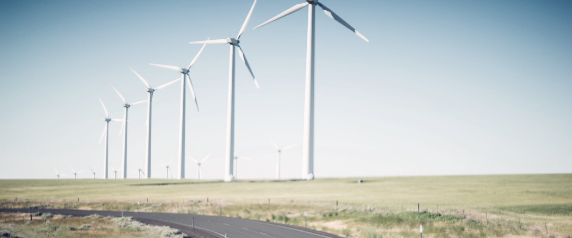 Header_wind_turbines
