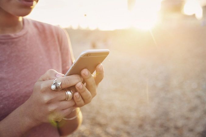 Woman using smartphon