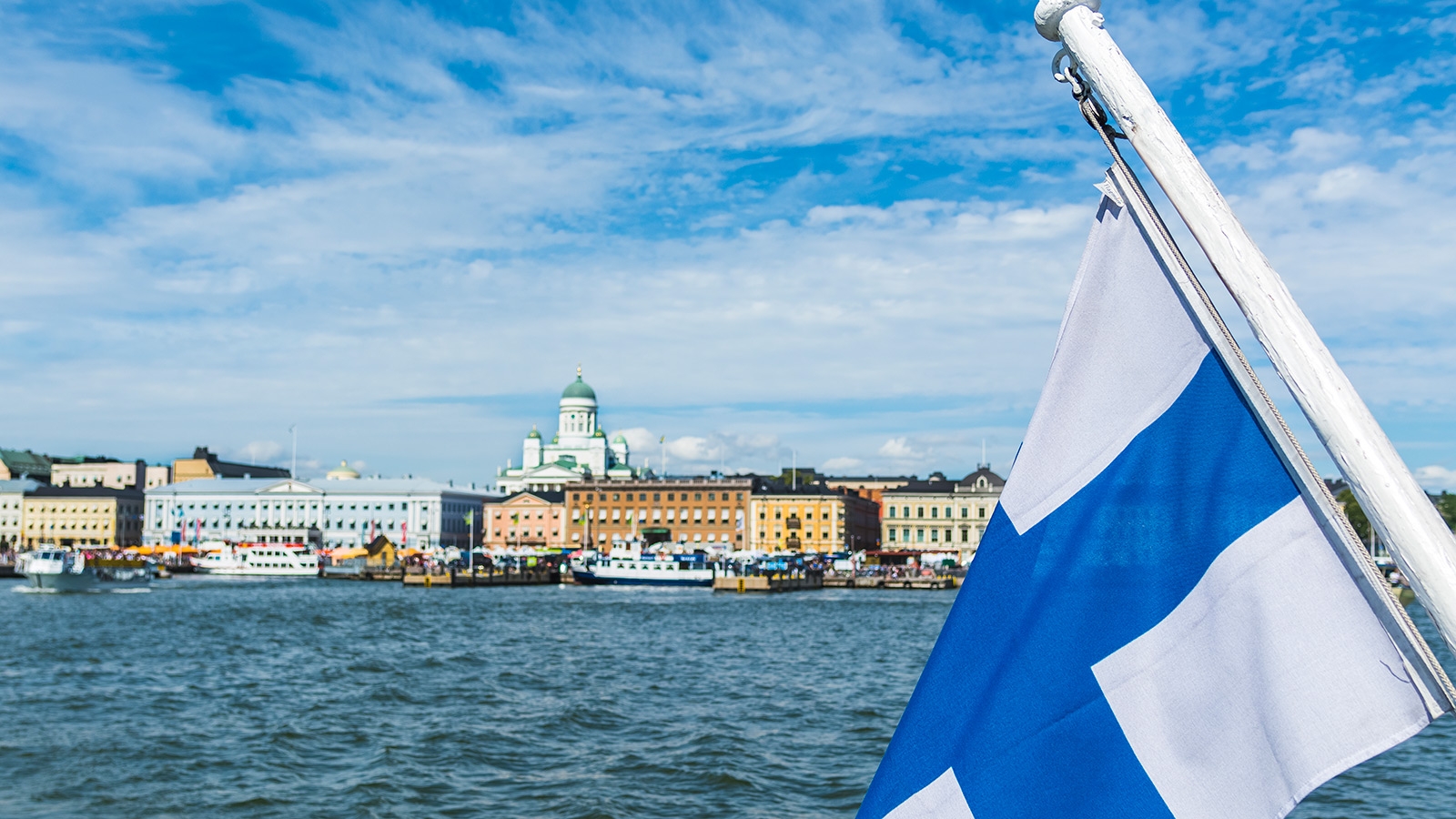 Helsinki set fra vandet.
